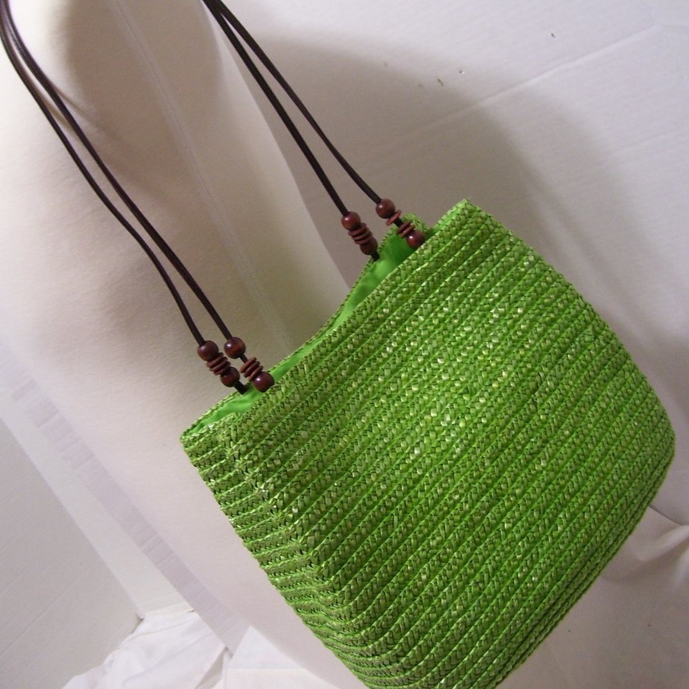 Fashion Handbag Green Straw Back Brown Straps NWOT